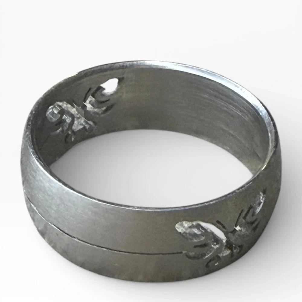 Silver Tone Ring Fleur de Lis Cutout Band Womens Size 10.5